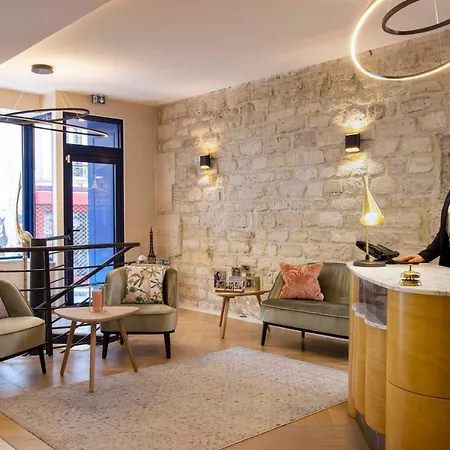 Hotel Des Arts Montmartre Paris