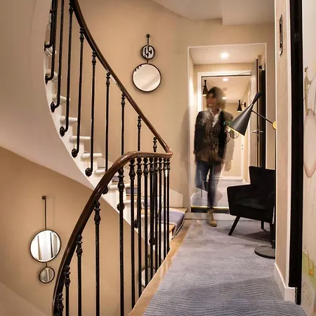 Des Arts Montmartre Hotel