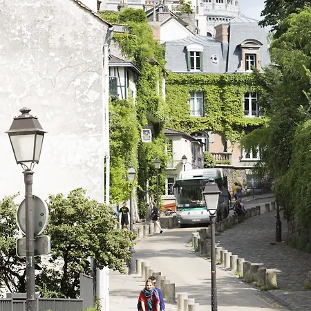Des Arts Montmartre 4*