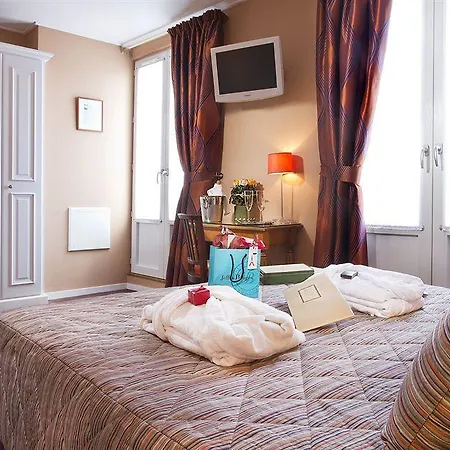Hotel Des Arts Montmartre Paris