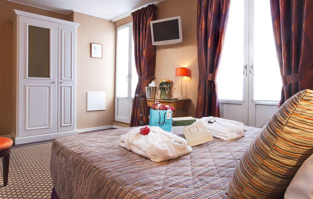 Hotel Des Arts Montmartre Parigi